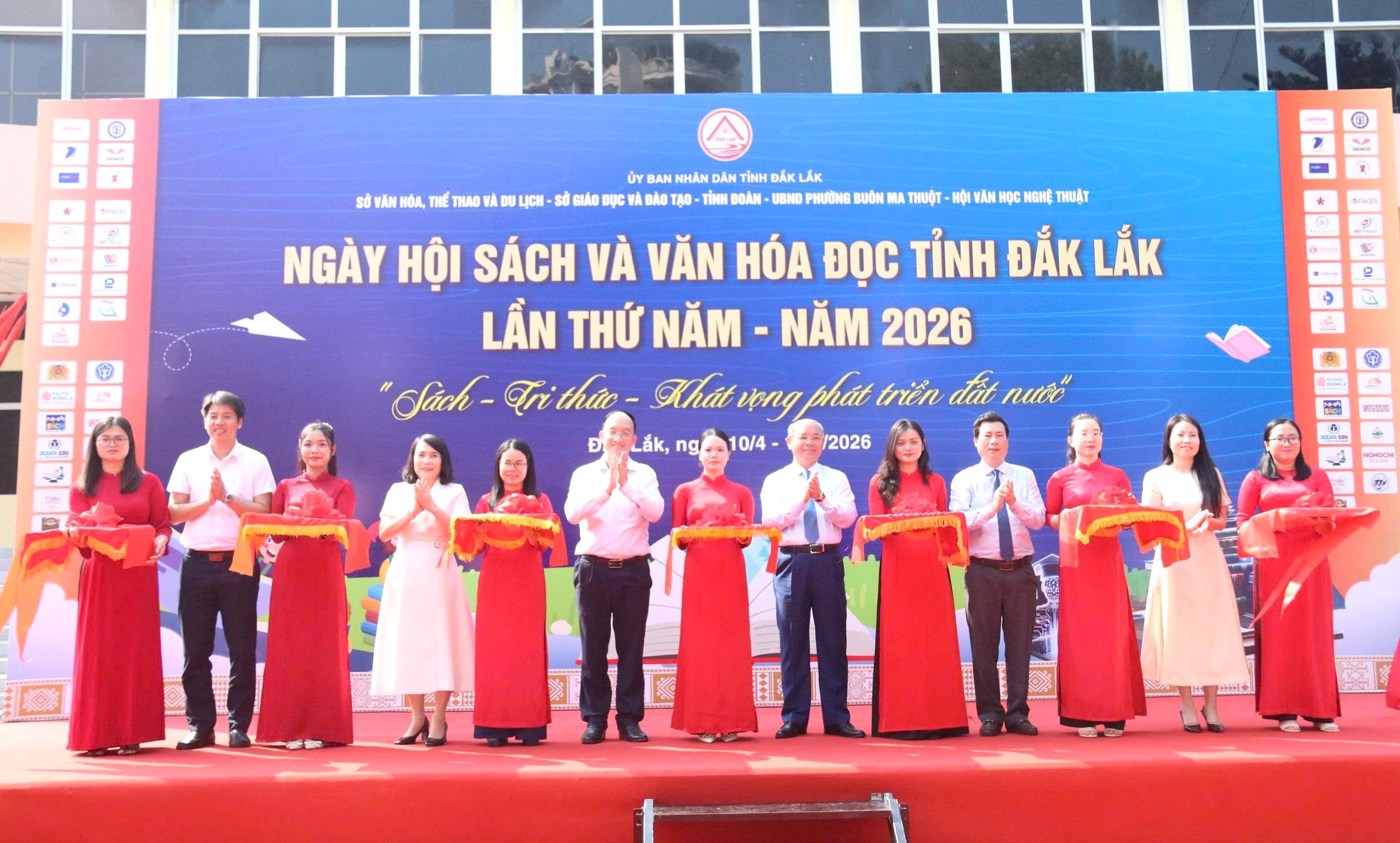 Lan tỏa niềm đam mê đọc sách tại Ngày hội sách ở Đắk Lắk - 1