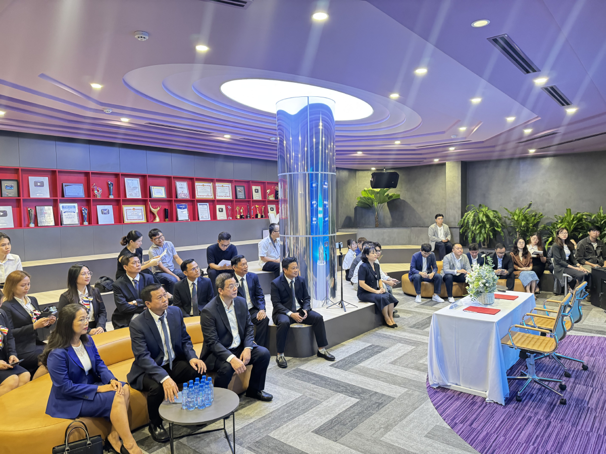 Mobifone bắt tay nhà sản xuất Anh trai, Chị đẹp, đưa công nghệ vào phát triển công nghiệp văn hóa - 1