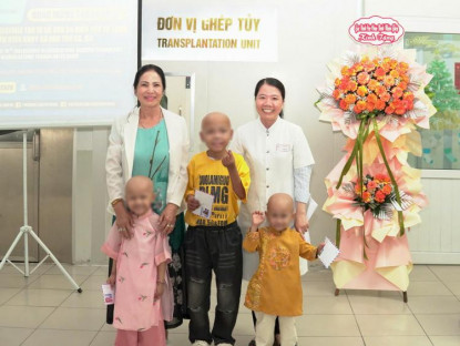  - Bệnh viện Trung ương Huế tổ chức lễ ra viện cho 3 ca ghép tủy