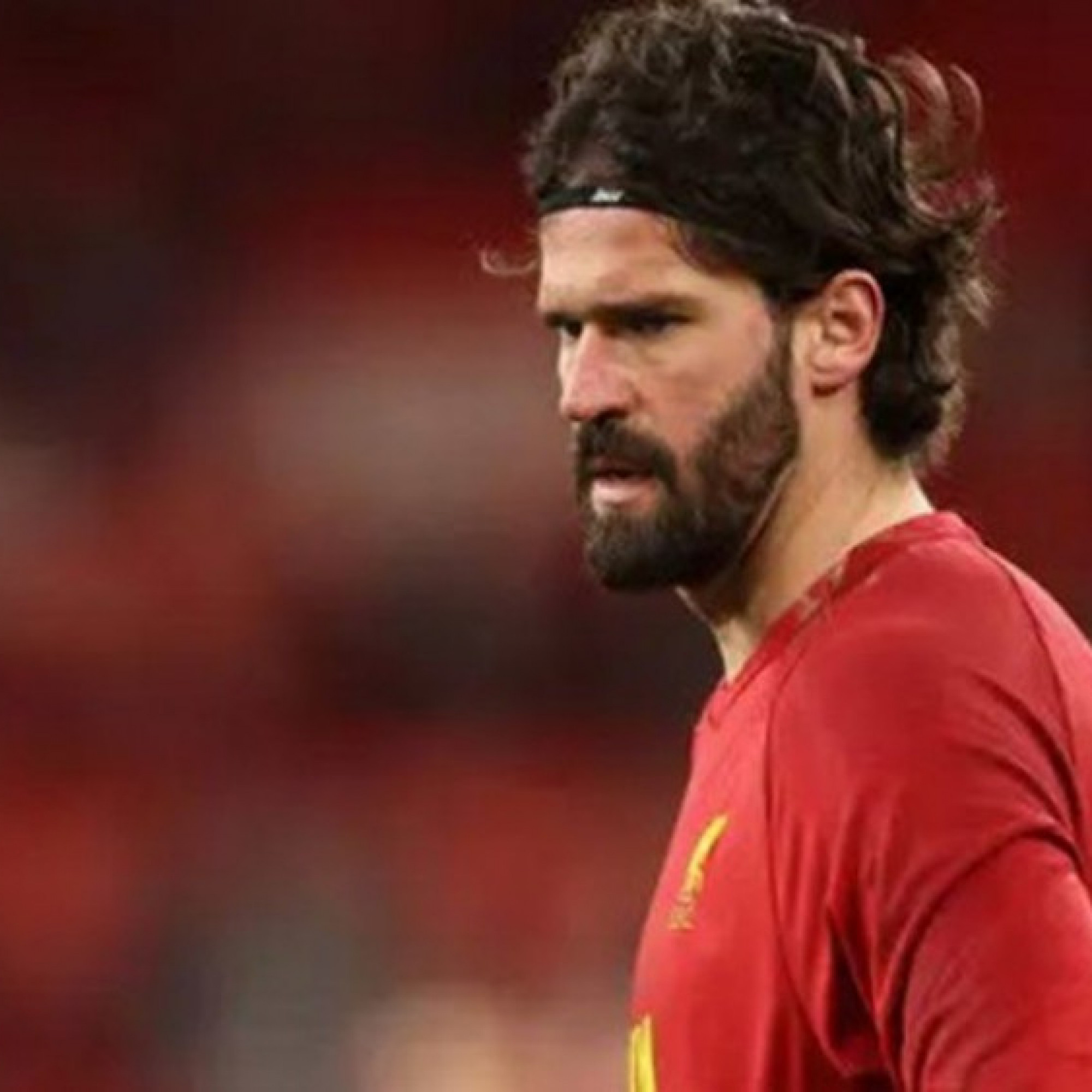  - Tin mới nhất bóng đá sáng 11/4: Juventus mời Alisson hợp đồng 3 năm