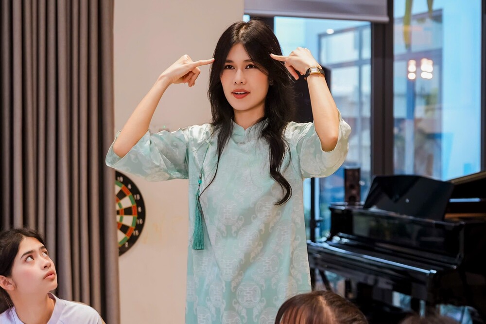 Phúc Anh ra mắt MV “54 Dân Tộc Việt Nam” phiên bản tiếng Anh cùng Kyo York - 3