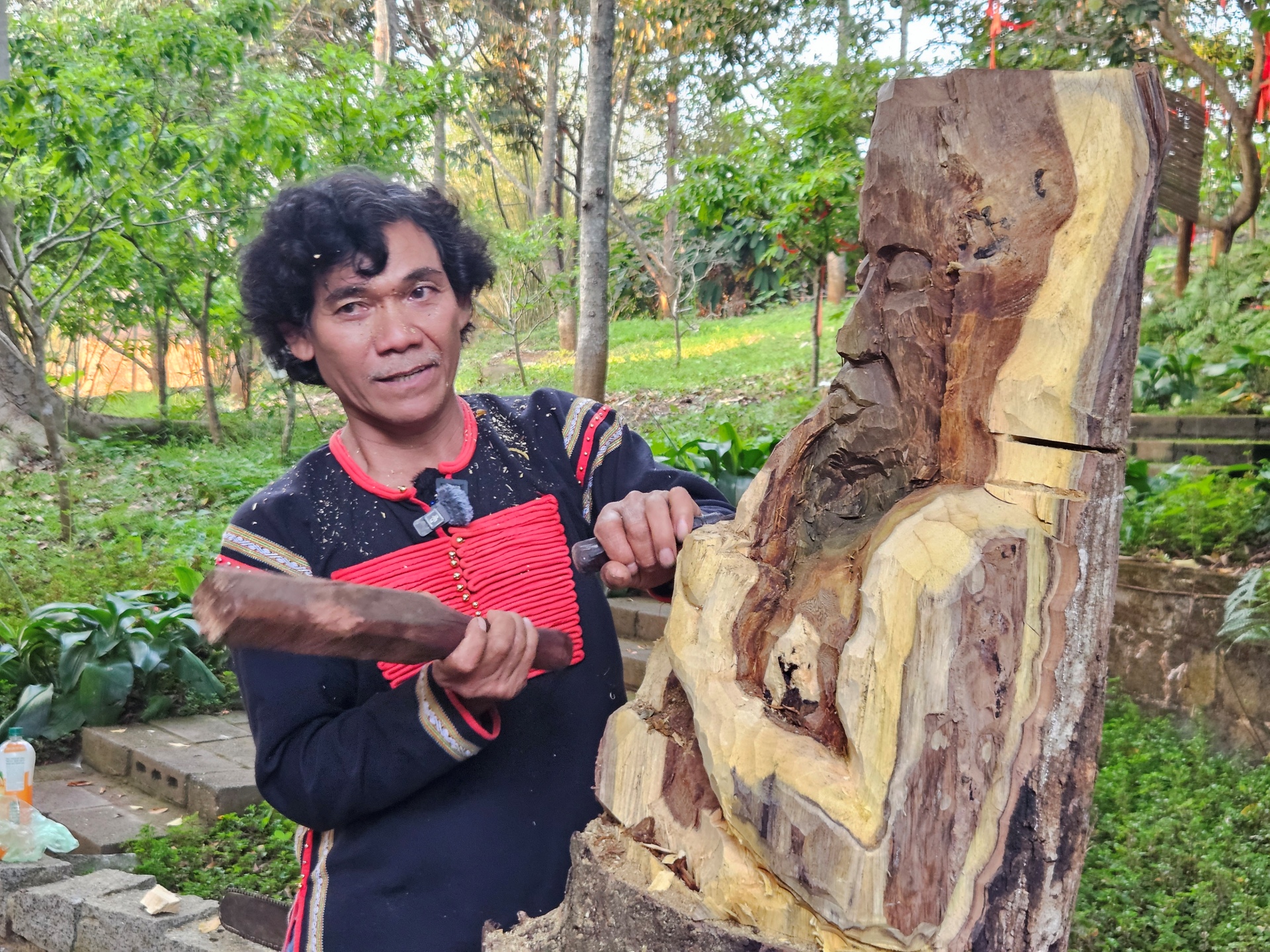 gom den va tuong nha mo: nhung manh ghep giu tron can tinh dai ngan - 5