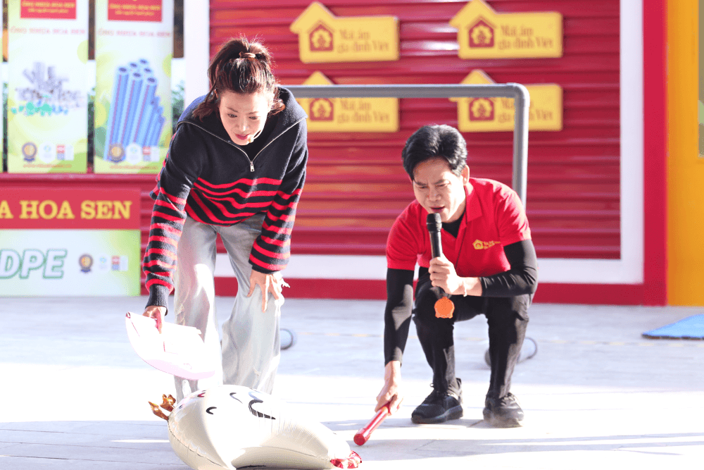 Diễn viên Thanh Hương tặng toàn bộ cát-xê, nỗ lực cùng khán giả mang về hơn 330 triệu giúp các em nhỏ mồ côi - 4