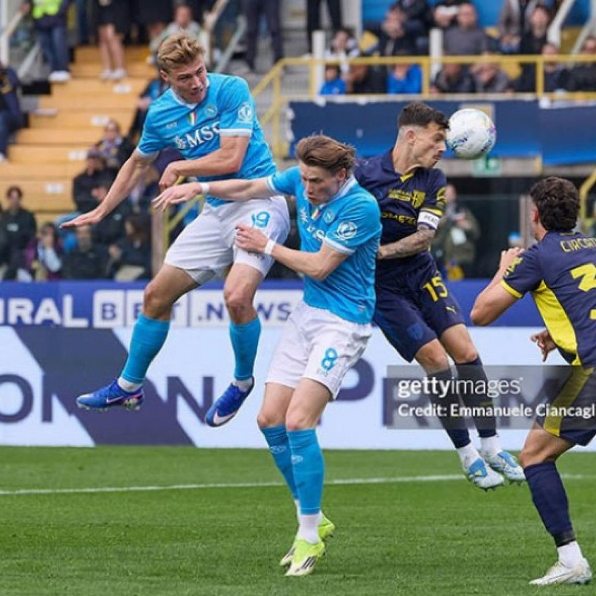  - Kết quả bóng đá Parma - Napoli: Choáng váng phủ đầu, McTominay - Hojlund cứu nguy (Serie A)
