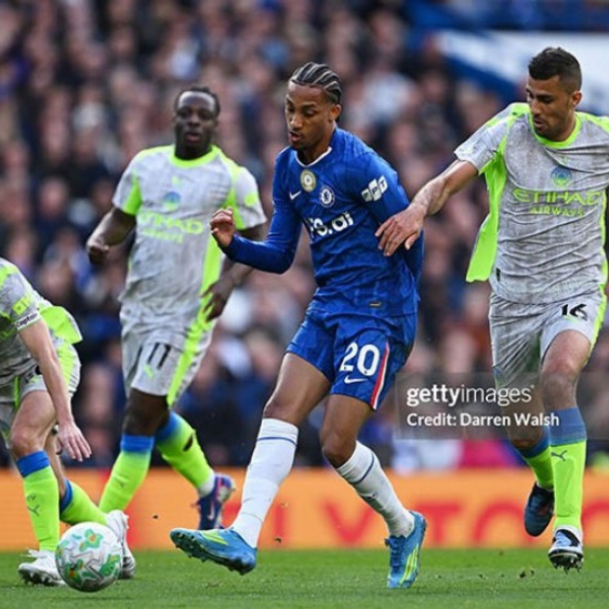  - Nóng bảng xếp hạng Ngoại hạng Anh: Man City "nghiền nát" Chelsea, vô địch hấp dẫn