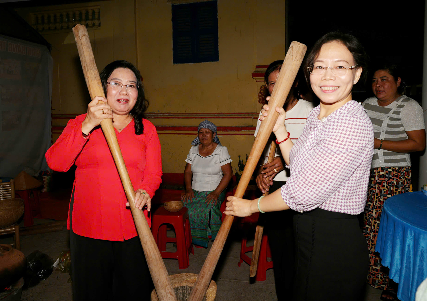 Du khách ấn tượng với Tết Quân Dân ở Cần Thơ - 9