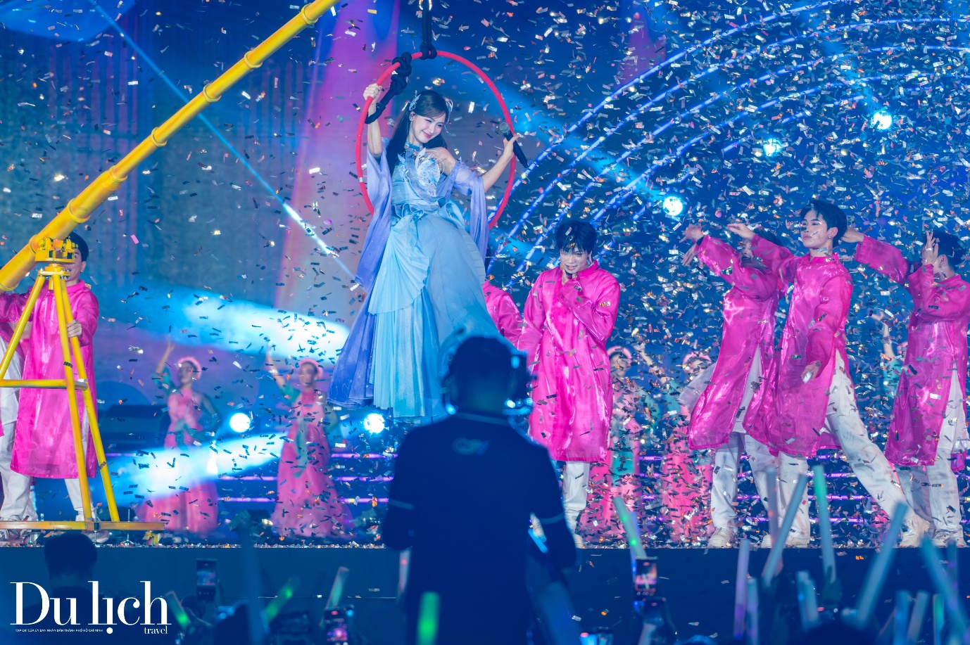 hon 50.000  nguoi chay het minh cung concert thanh am ky nguyen moi - 6