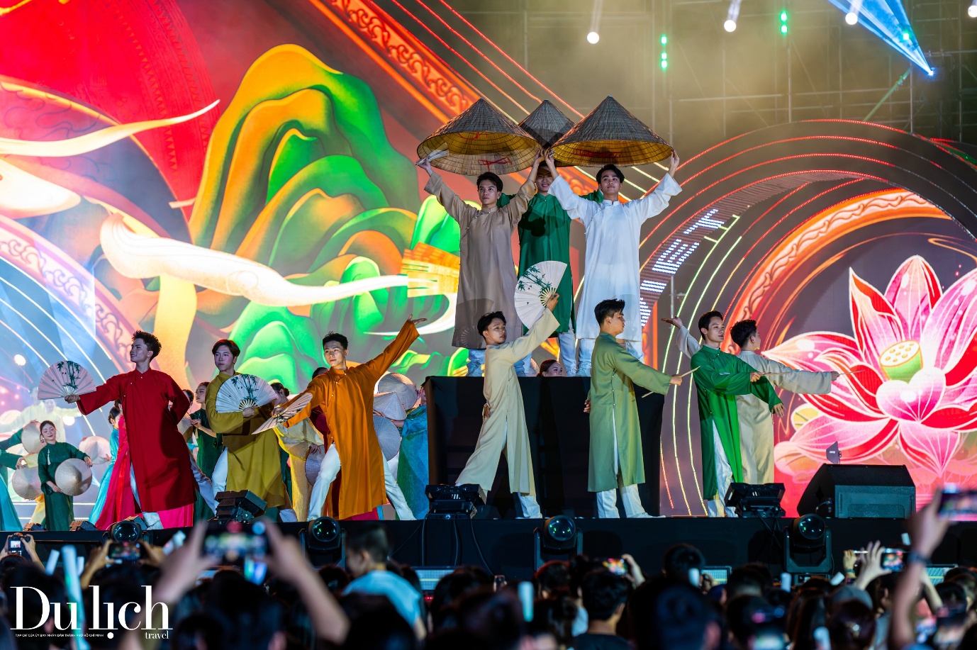 hon 50.000  nguoi chay het minh cung concert thanh am ky nguyen moi - 4