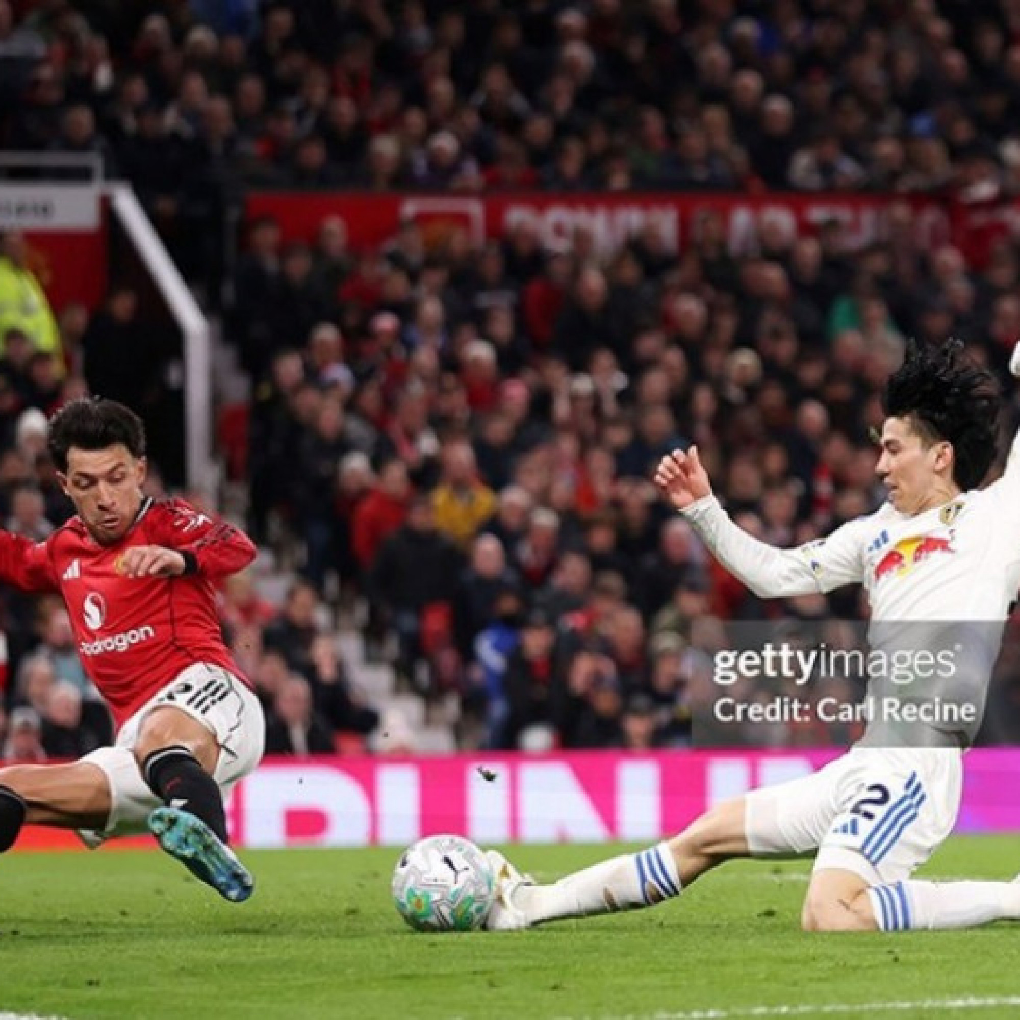  - Tình huống hot trận MU - Leeds United: Martinez cứu thua không tưởng trên vạch vôi