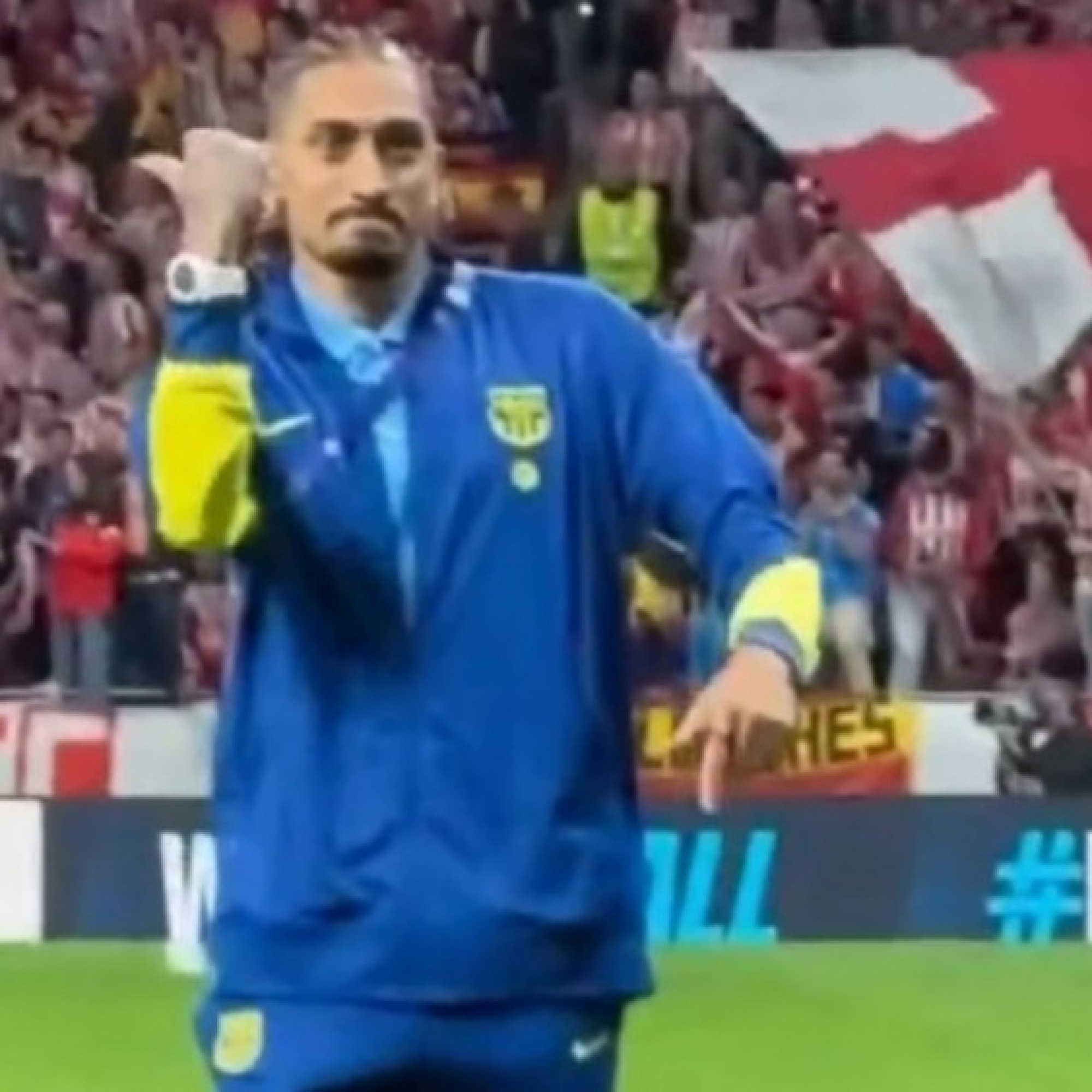  - Tin mới nhất bóng đá sáng 15/4: Sao Barcelona "cà khịa" fan Atletico Madrid