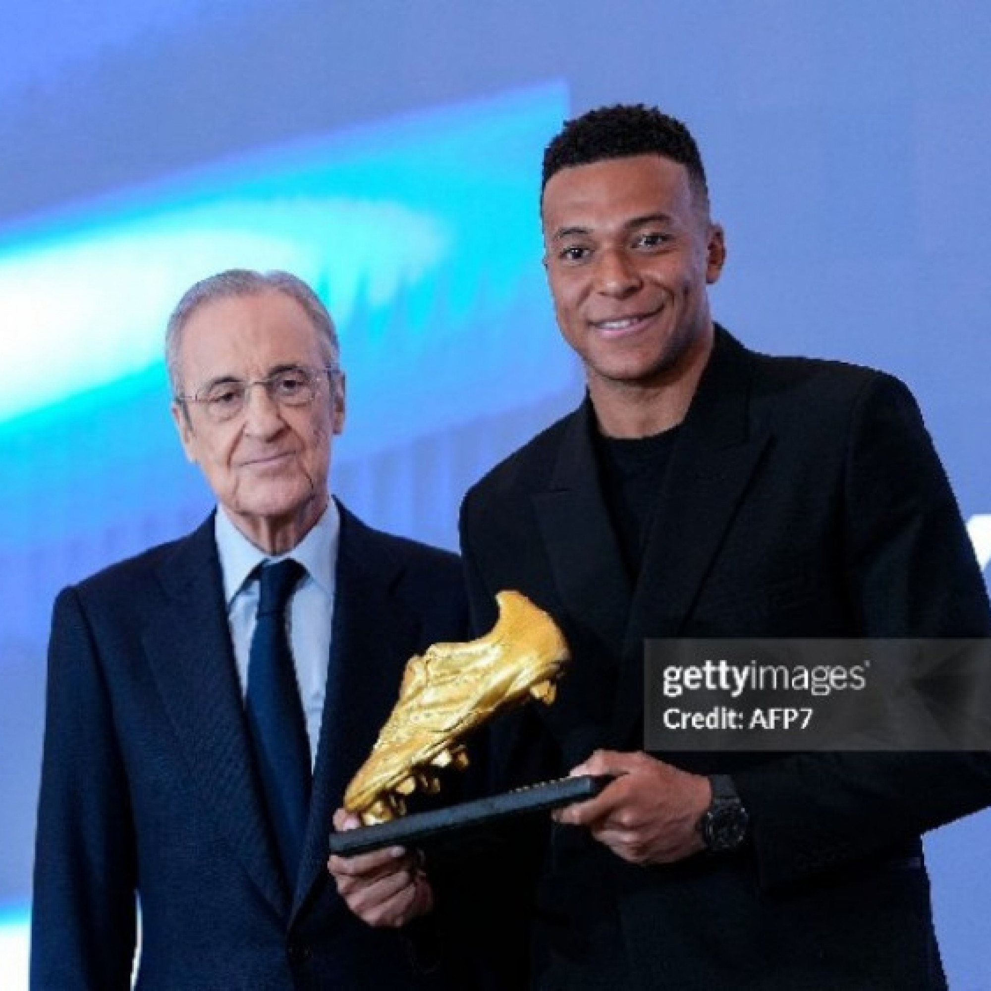  - Real Madrid lộ “tử huyệt”, Mbappe và chủ tịch Perez chịu áp lực trước Bayern