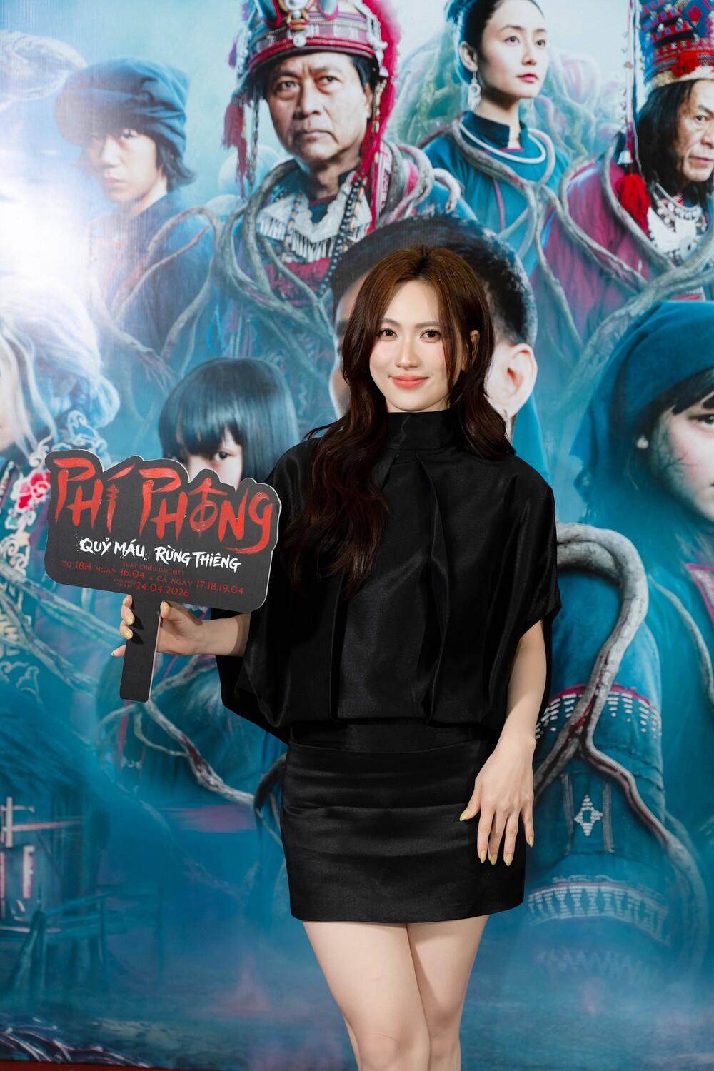 Trường Giang, HIEUTHUHAI, Ngô Kiến Huy, Thiên Ân, Kỳ Duyên, Phương Anh Đào, Tuấn Trần,… đổ bộ thảm đỏ phim Phí Phông - 4