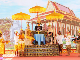 - Rộn ràng ngày Tết Chôl Chnăm Thmây của đồng bào Khmer