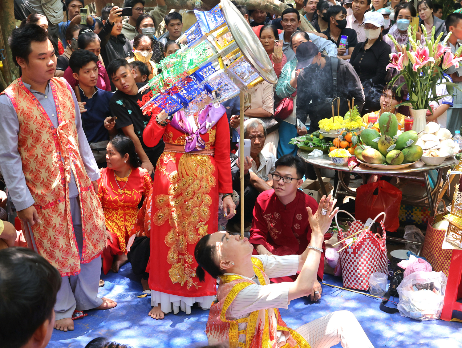 Độc đáo nghệ thuật múa bóng rỗi tại lễ cúng Bà Thượng Động Cố Hỷ - 8