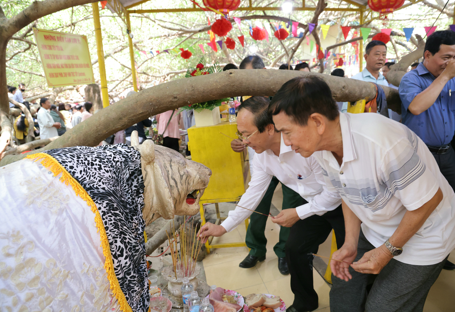 Độc đáo nghệ thuật múa bóng rỗi tại lễ cúng Bà Thượng Động Cố Hỷ - 12