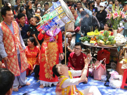  - Độc đáo nghệ thuật múa bóng rỗi tại lễ cúng Bà Thượng Động Cố Hỷ