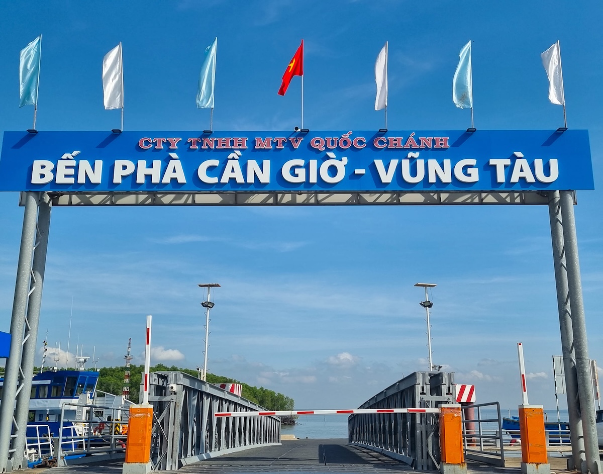 Nghỉ Giỗ Tổ Hùng Vương: Trải nghiệm từ phố thị đến biển xanh - 7