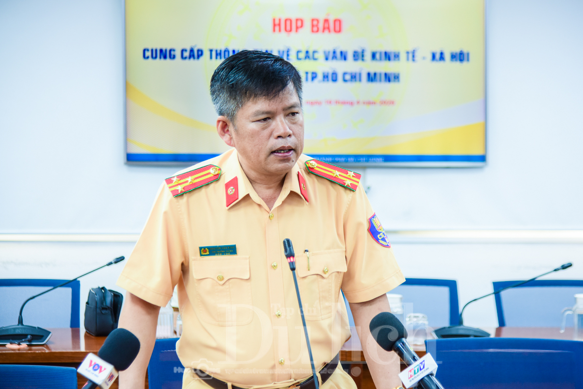 Tăng cường xử lý nồng độ cồn, ngăn chặn chạy xe gây rối đảm bảo an toàn dịp lễ - 1