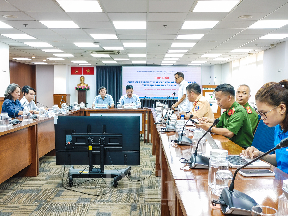 Bi kịch ‘thừa kinh nghiệm, thiếu tương lai’: Vì sao thị trường lao động đang quay lưng với tuổi trung niên? - 1