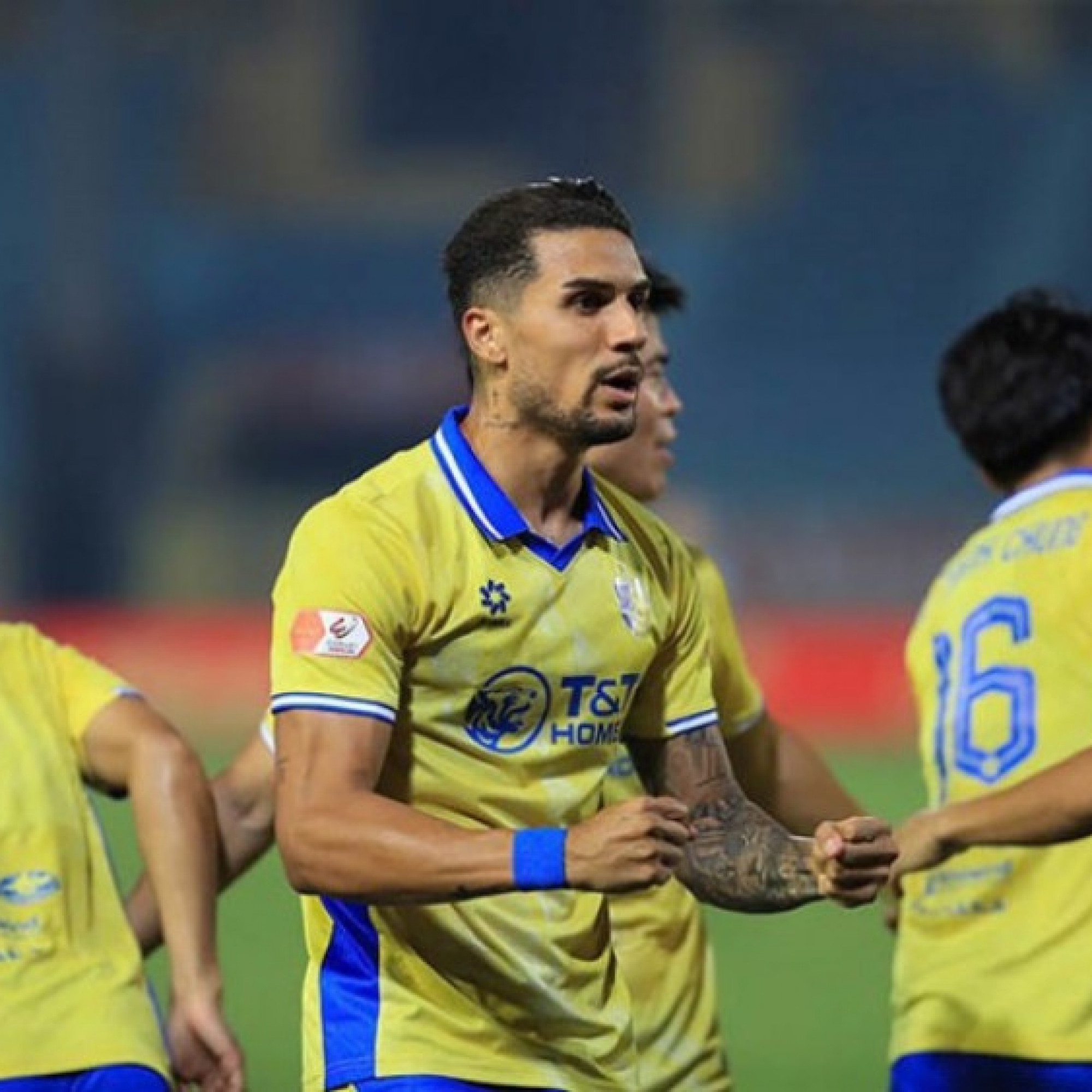  - Trực tiếp bóng đá Hà Nội - Becamex TP.HCM: Hoàng Hên kiến tạo, Hai Long ghi bàn (V-League)