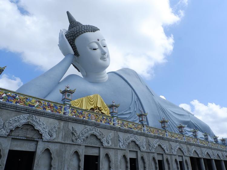 Độc đáo ngôi chùa có tượng Phật nằm lớn nhất Việt Nam