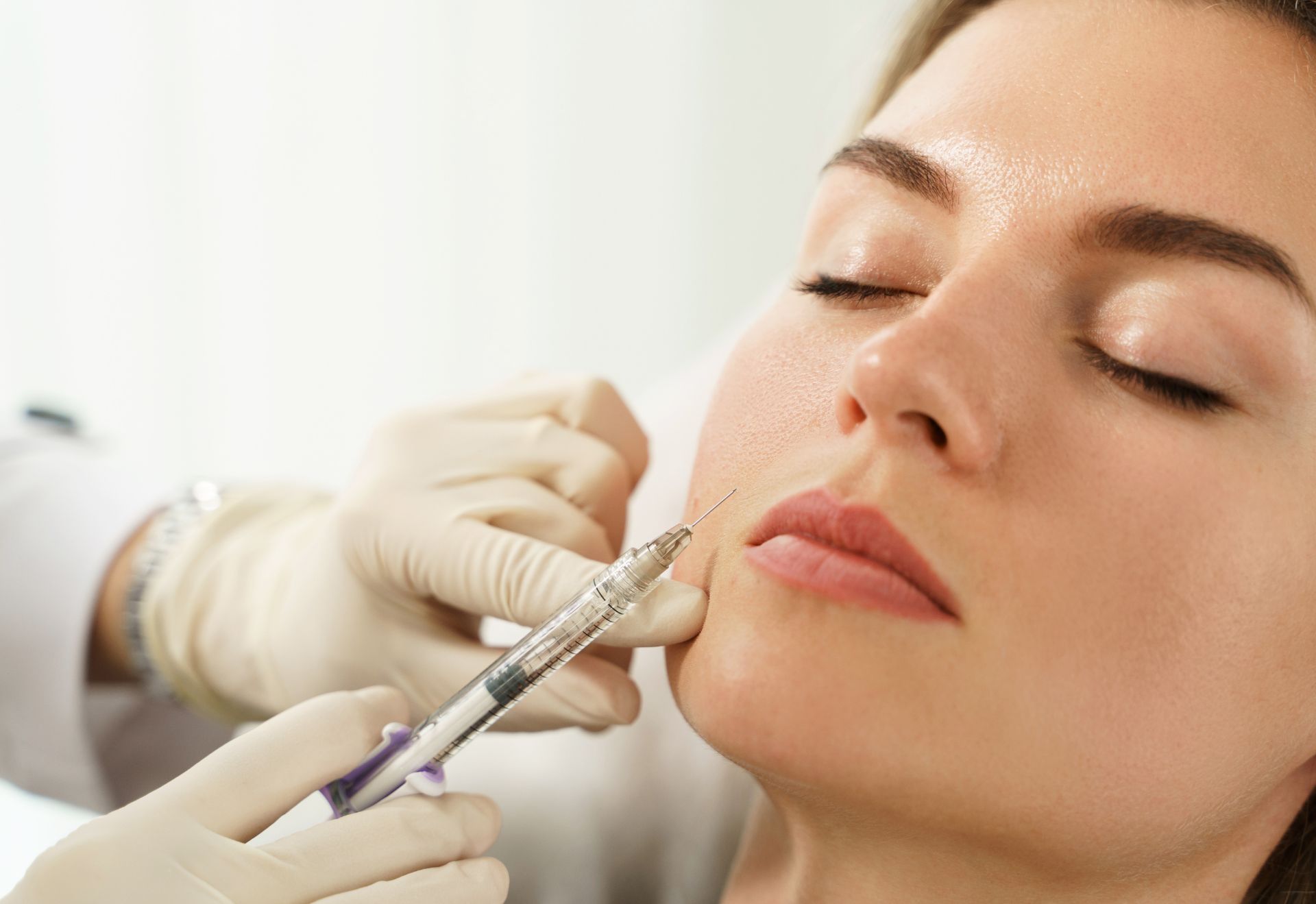 Tìm cách chuẩn hóa ngành da liễu - thẩm mỹ tại Việt Nam - 6