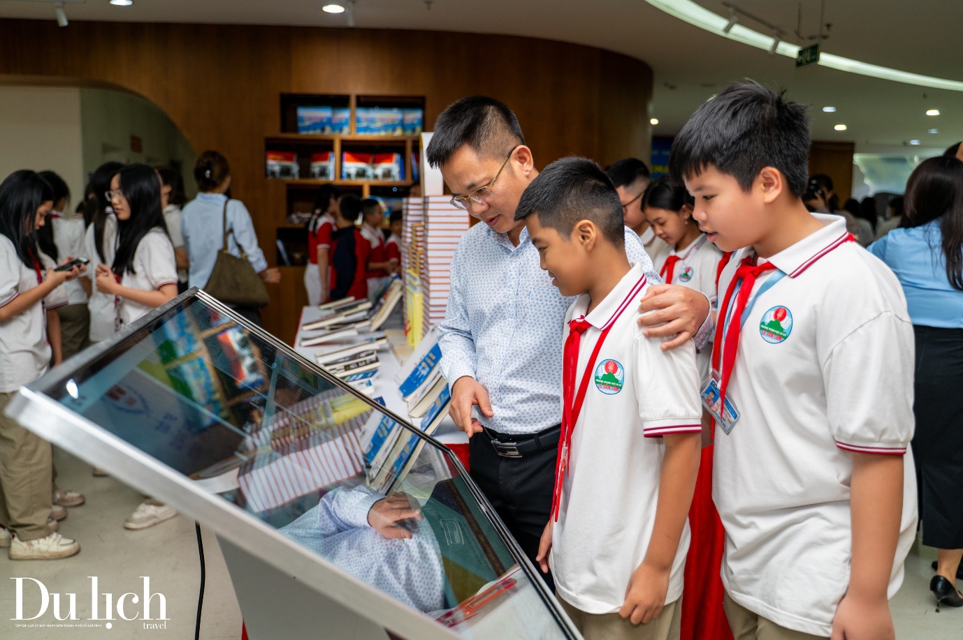 quang ninh khai mac ngay sach va van hoa doc viet nam nam 2026 - 7