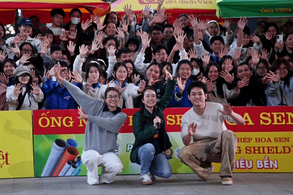 Song Luân, Anh Tú, Đỗ Nhật Hoàng hội ngộ tại “Mái ấm gia đình Việt” ghi hình tại TP.HCM - 1