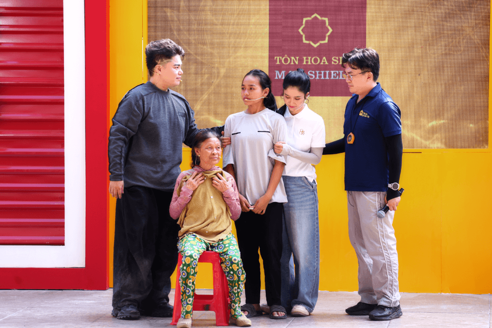 Đại Nghĩa, Nguyễn Đình Vũ, Phương Anh Bolero nghẹn ngào trước cậu bé 13 tuổi nương tựa ông bà cố lớn tuổi - 8