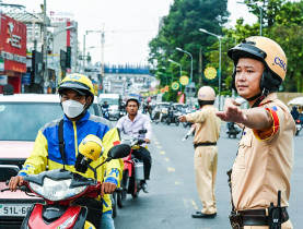  - Tăng cường xử lý nồng độ cồn, ngăn chặn chạy xe gây rối đảm bảo an toàn dịp lễ