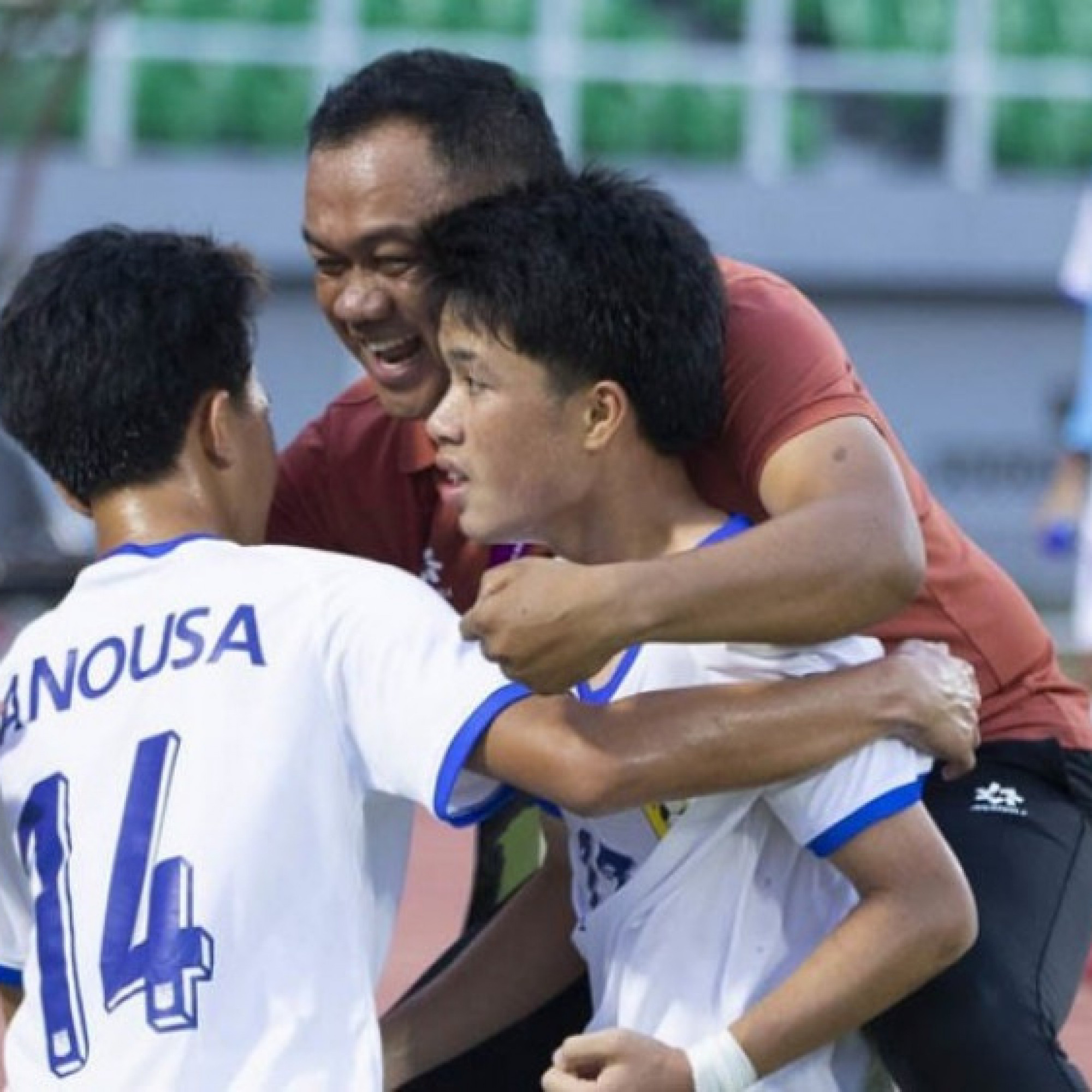  - Sốc U17 Lào thắng nghẹt thở U17 Thái Lan, loại tiểu "Voi chiến" khỏi giải Đông Nam Á