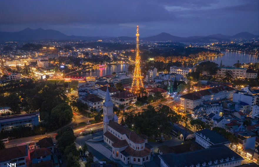 Lâm Đồng chờ đón những tác phẩm ấn tượng về “tháp Eiffel Đà Lạt” - 1