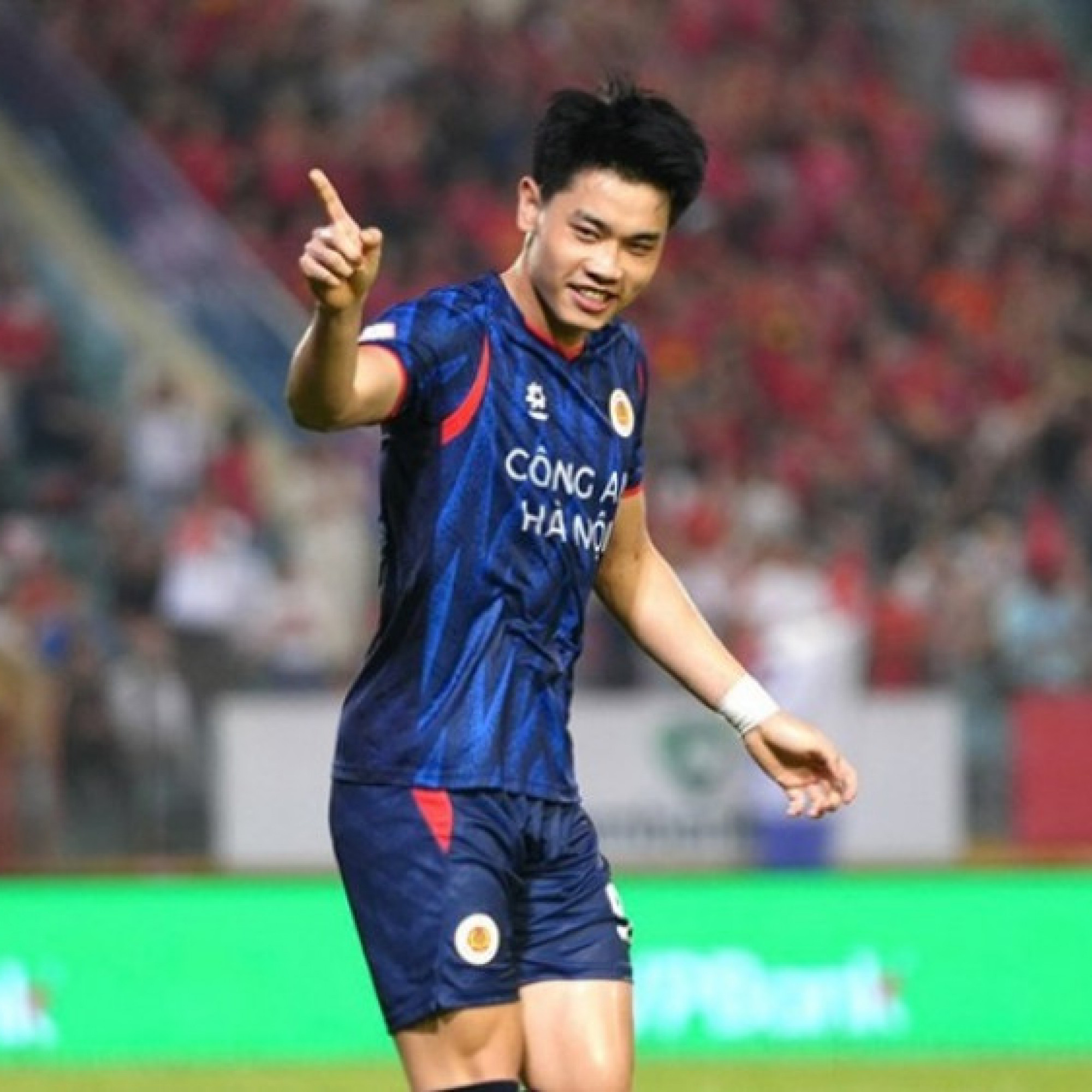  - Trực tiếp bóng đá Công an TP.HCM - Công an Hà Nội: Chờ Đình Bắc tỏa sáng (V-League)