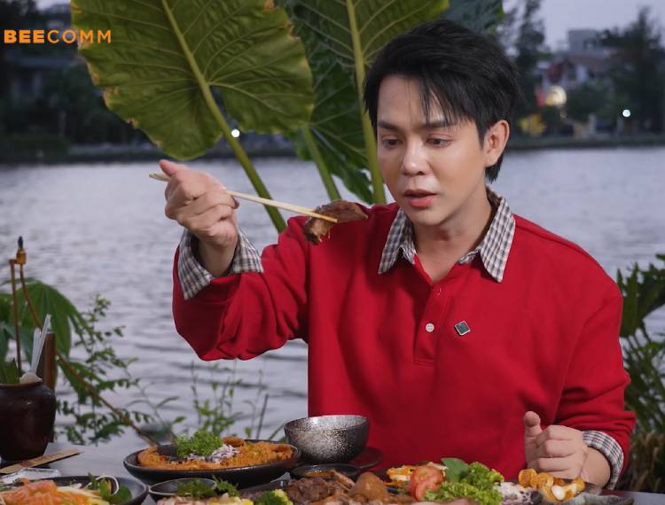 Tuấn Kiệt và Bi Max thích thú “đột nhập” nhà hàng của Ngọc Trinh, mê mẩn từ không gian đến món ăn