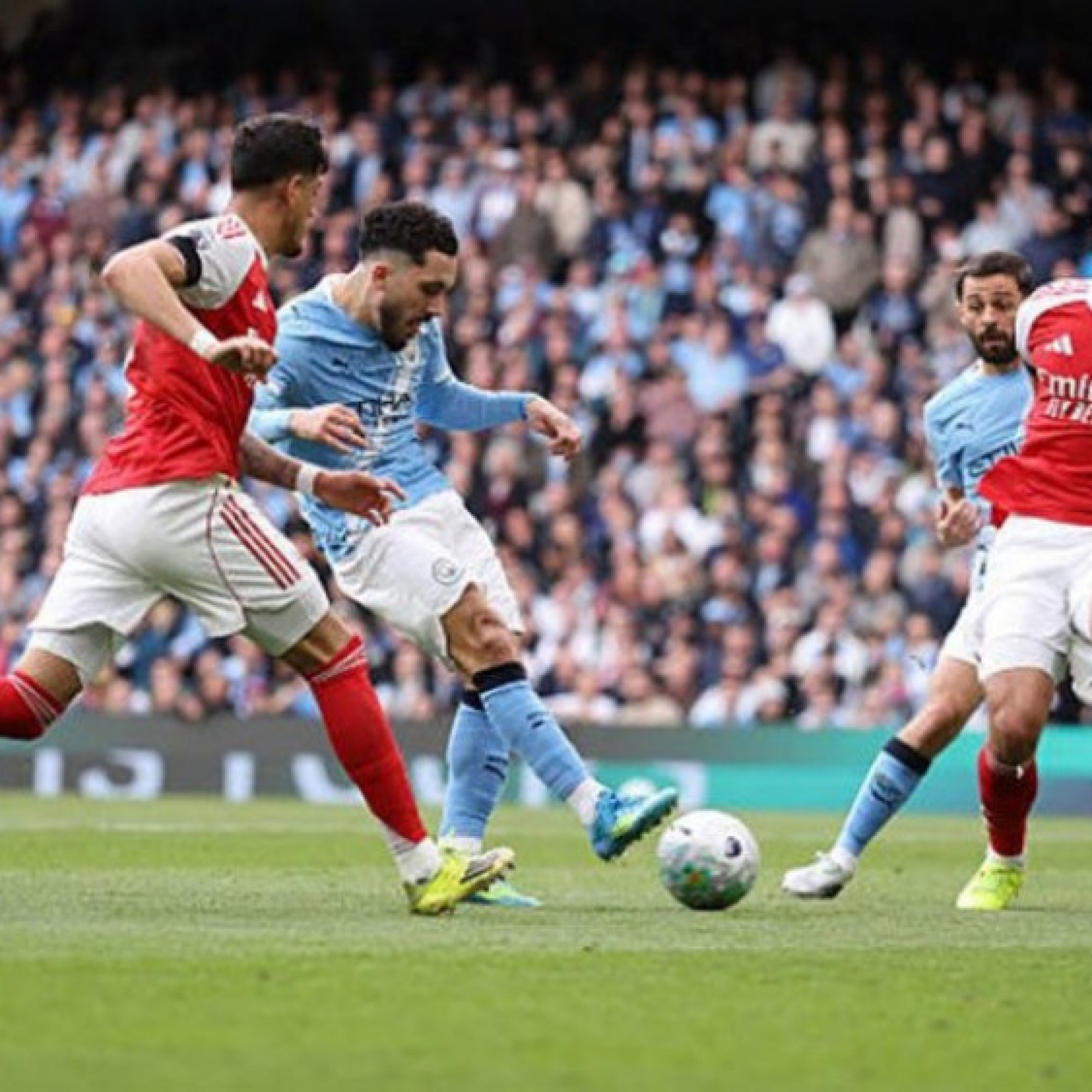  - Nóng bảng xếp hạng Ngoại hạng Anh: Man City dự kiến lên đầu bảng đêm thứ Tư, Liverpool bỏ xa Chelsea