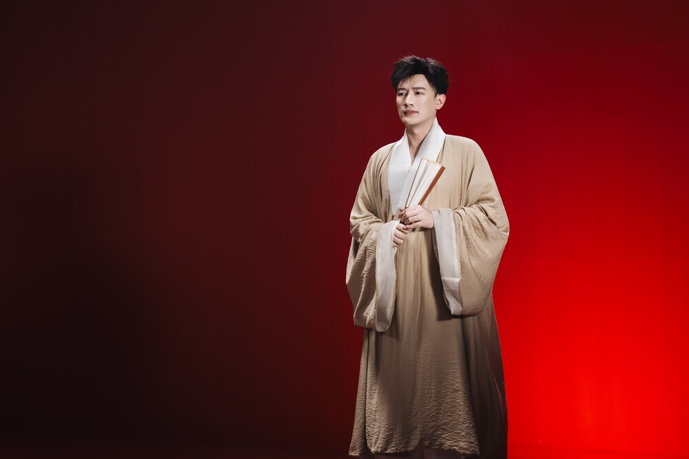 Dược sĩ Tiến hát nhạc phim "Trùm Sò": Nước đi mạo hiểm hay tính toán có chủ đích? - 1