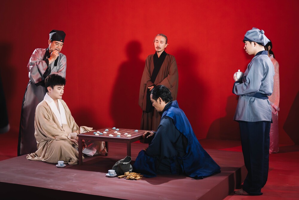 Dược sĩ Tiến hát nhạc phim "Trùm Sò": Nước đi mạo hiểm hay tính toán có chủ đích? - 2