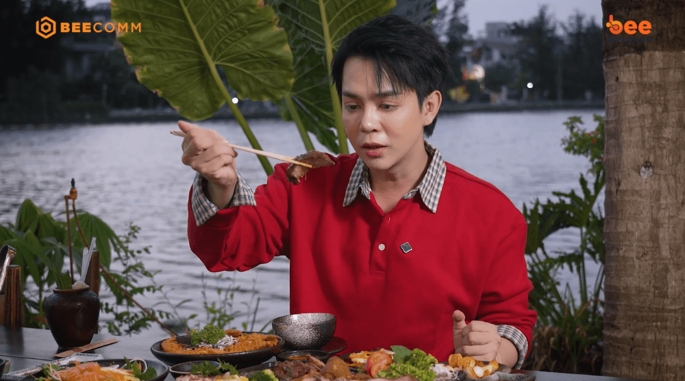 Tuấn Kiệt và Bi Max thích thú “đột nhập” nhà hàng của Ngọc Trinh, mê mẩn từ không gian đến món ăn - 1