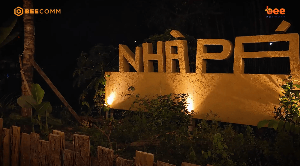 Tuấn Kiệt và Bi Max thích thú “đột nhập” nhà hàng của Ngọc Trinh, mê mẩn từ không gian đến món ăn - 2