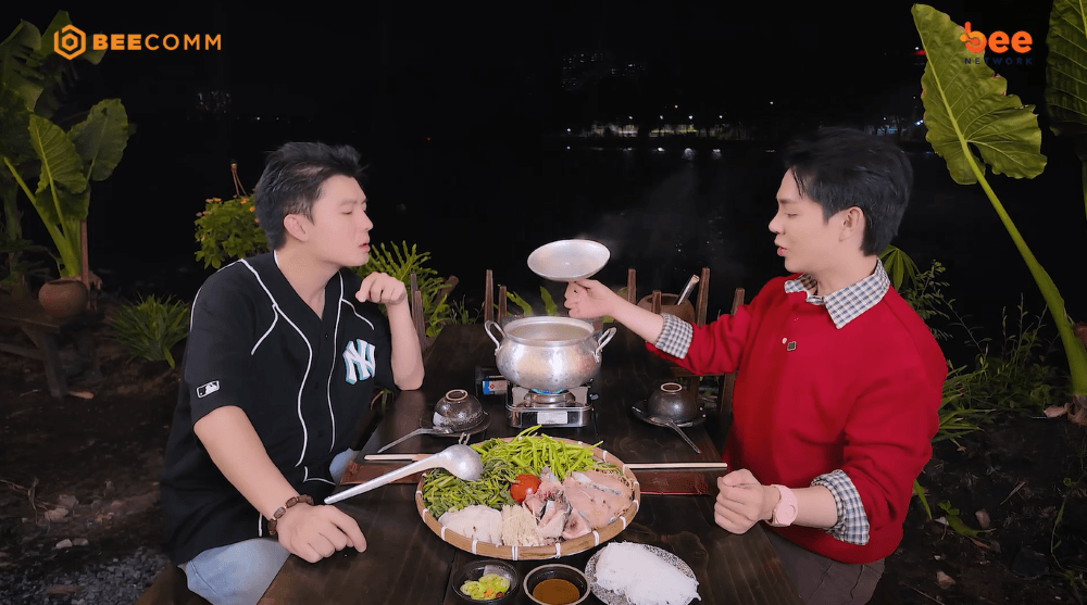 Tuấn Kiệt và Bi Max thích thú “đột nhập” nhà hàng của Ngọc Trinh, mê mẩn từ không gian đến món ăn - 6