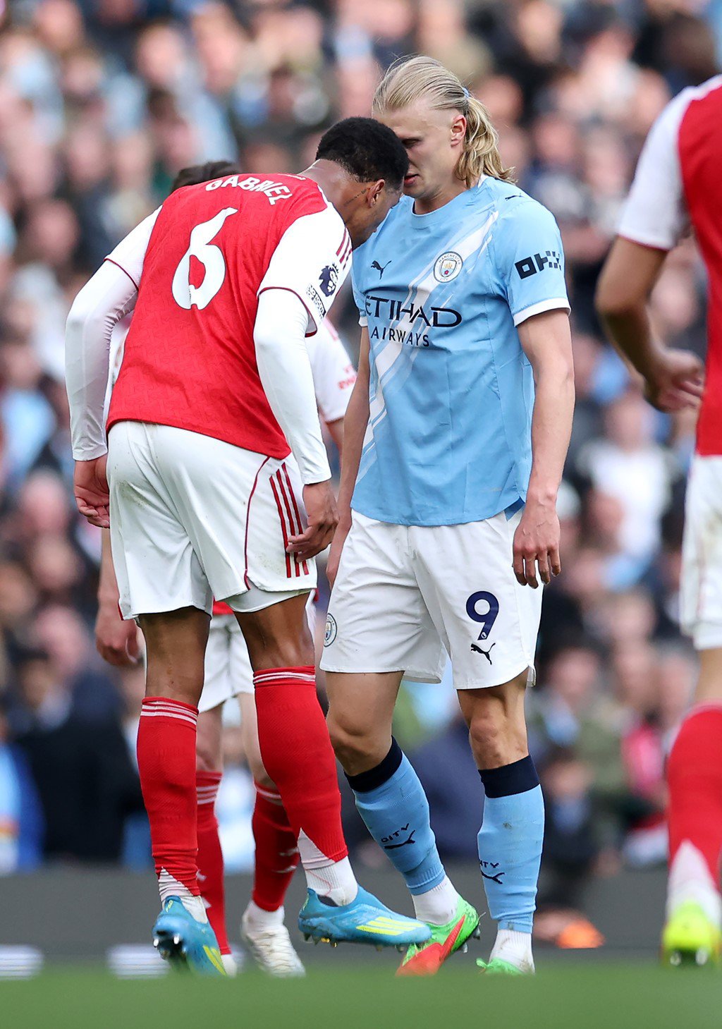 Man City thắng lớn Arsenal: Pep nhắc nhở học trò, Haaland trần tình vụ húc đầu - 4