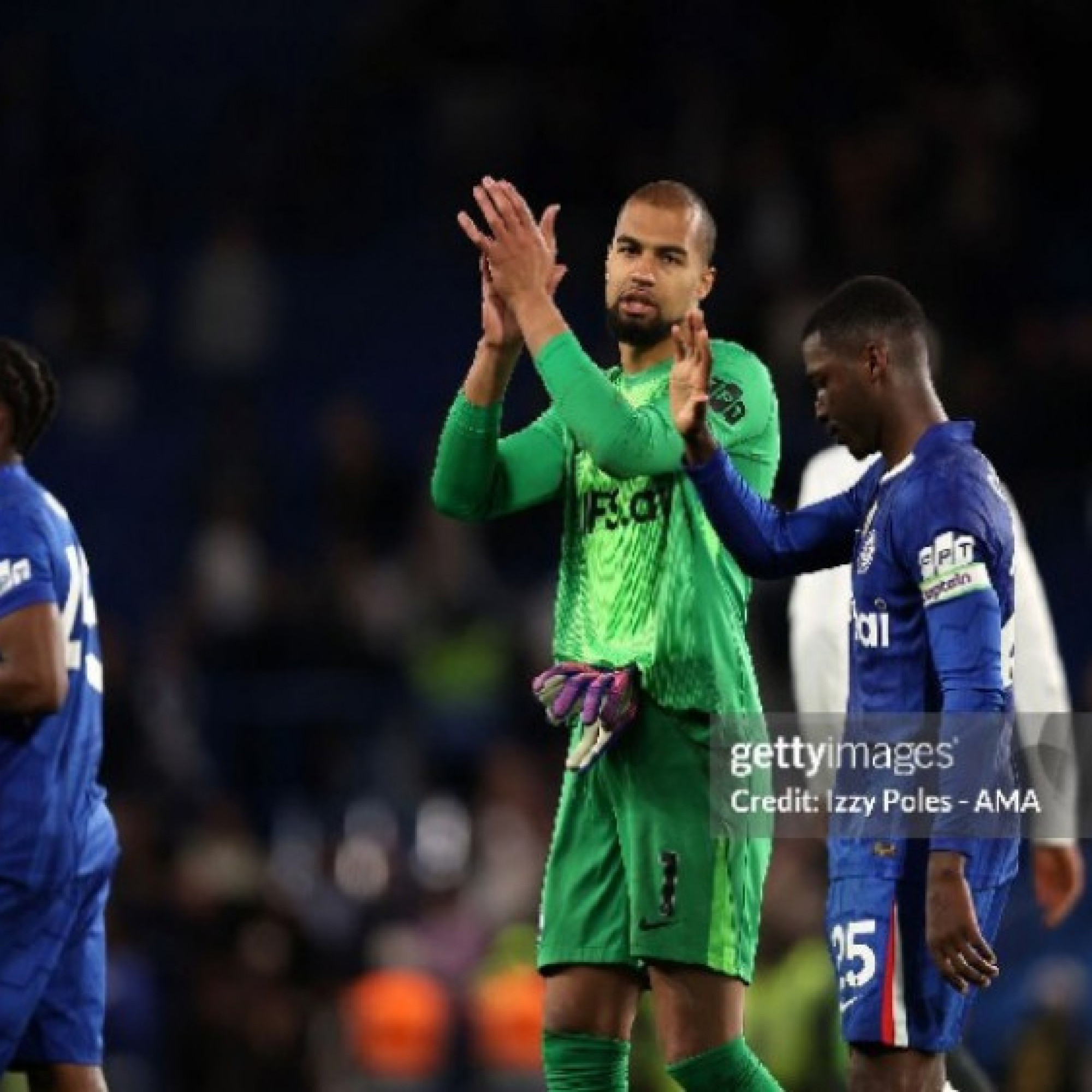  - Chelsea bên bờ khủng hoảng, giới chủ thừa nhận sai lầm khiến fan phẫn nộ