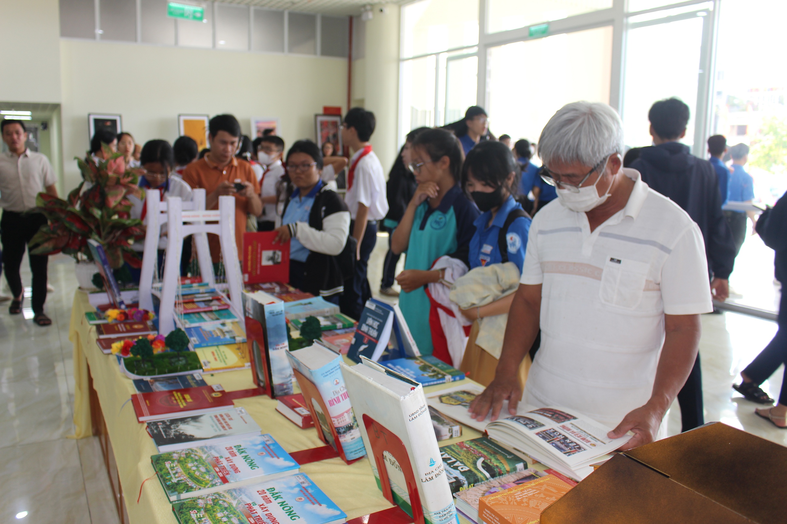 Lâm Đồng lan tỏa văn hóa đọc trong cộng đồng - 6