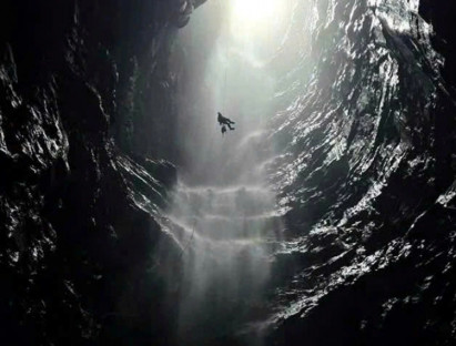 Chuyển động - Phát hiện hang mới có thác nước ngầm giữa lõi di sản Phong Nha - Kẻ Bàng