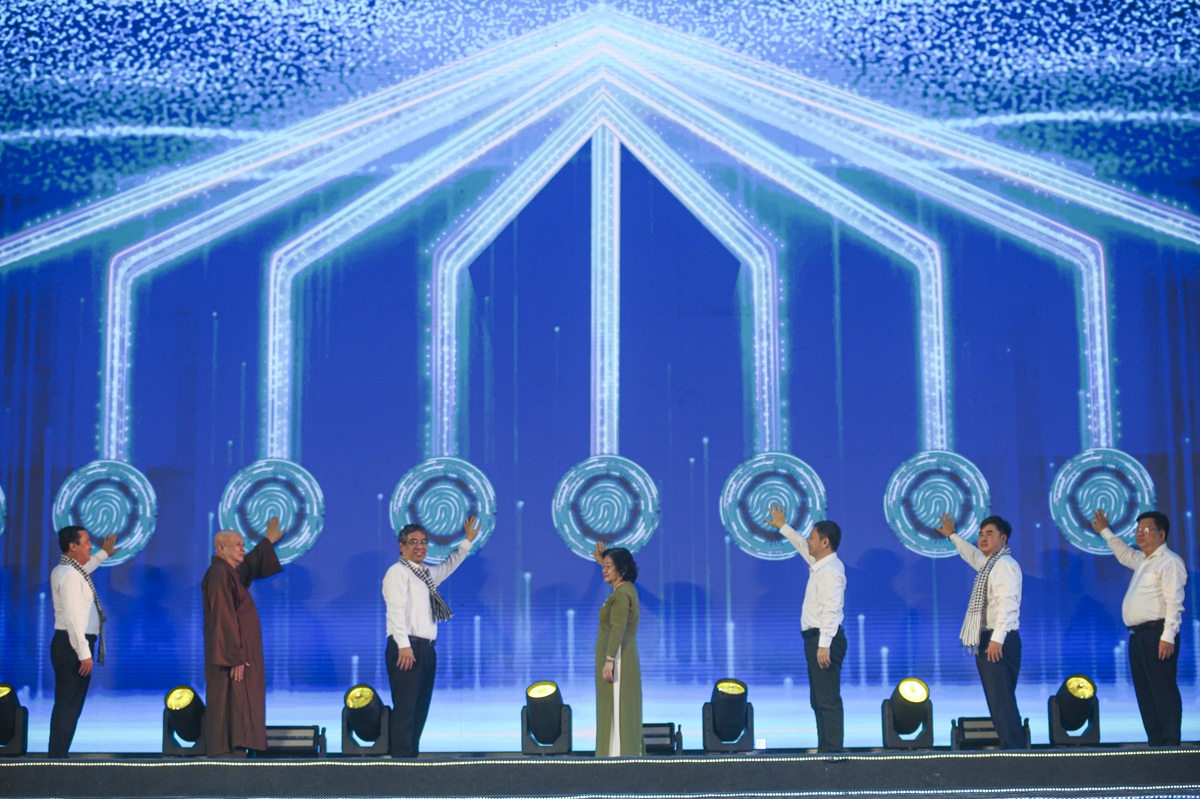 Ra mắt tủ sách 'Huyền thoại Côn Đảo', phát động hiến tặng tư liệu quý về lịch sử - 1