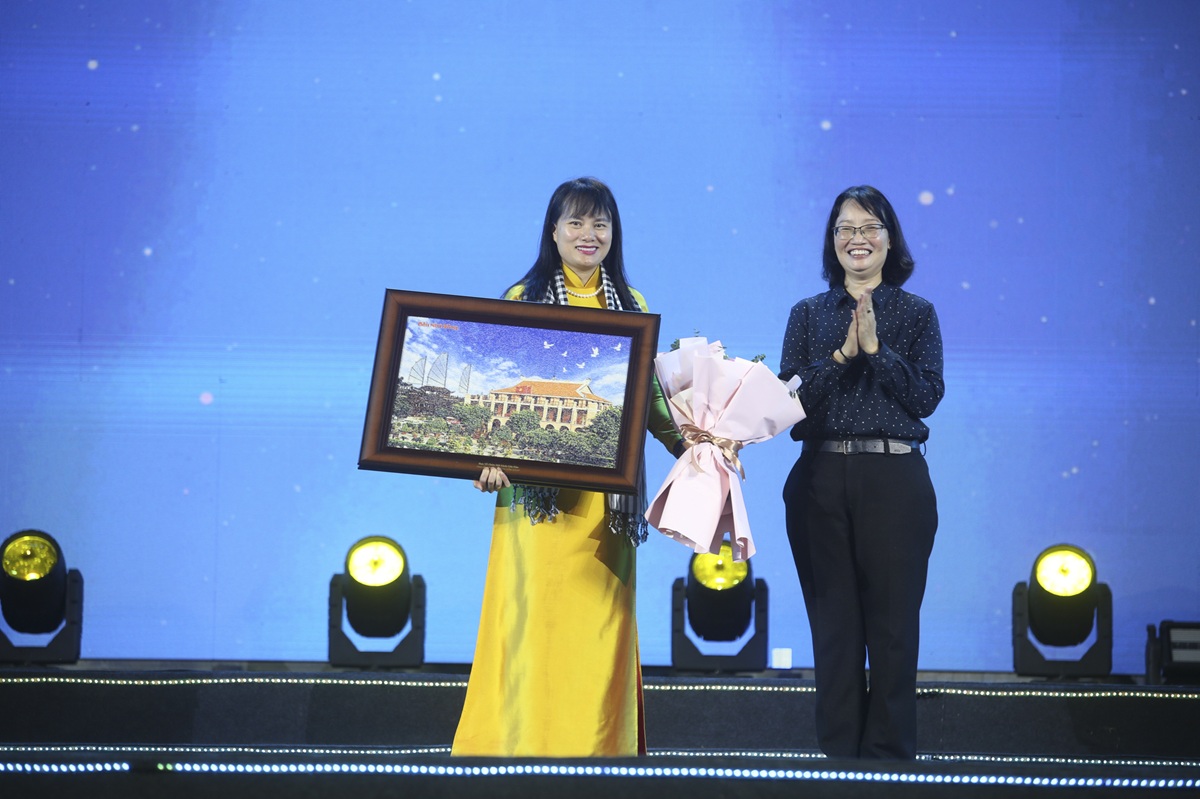 Ra mắt tủ sách 'Huyền thoại Côn Đảo', phát động hiến tặng tư liệu quý về lịch sử - 5