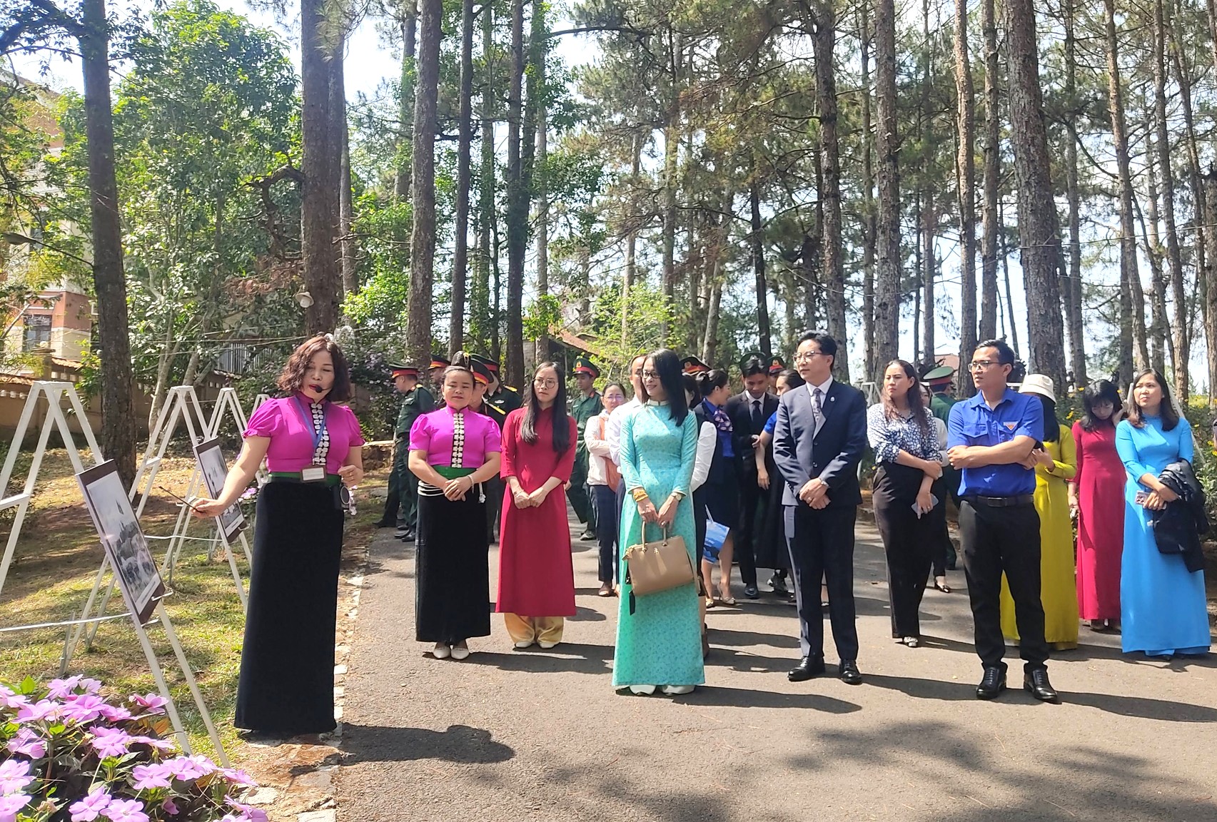 Triển lãm hình ảnh, tư liệu về Chiến dịch Điện Biên Phủ tại Đà Lạt - 4