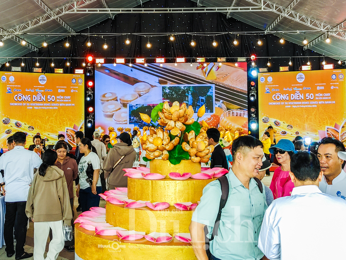 “Tung lò mò” lần đầu xuất hiện: Làn gió lạ giữa vạn bánh mì quen - 11