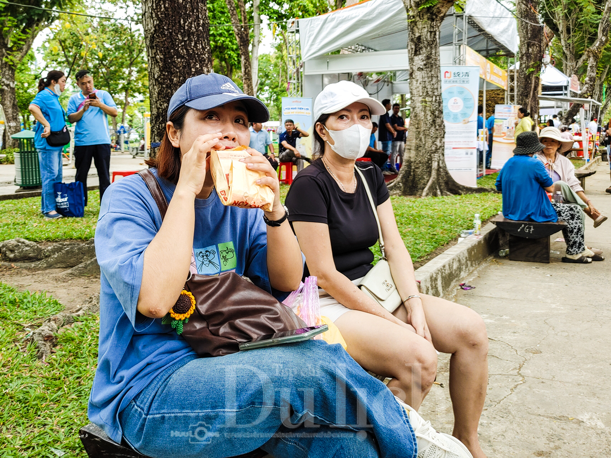 “Tung lò mò” lần đầu xuất hiện: Làn gió lạ giữa vạn bánh mì quen - 4