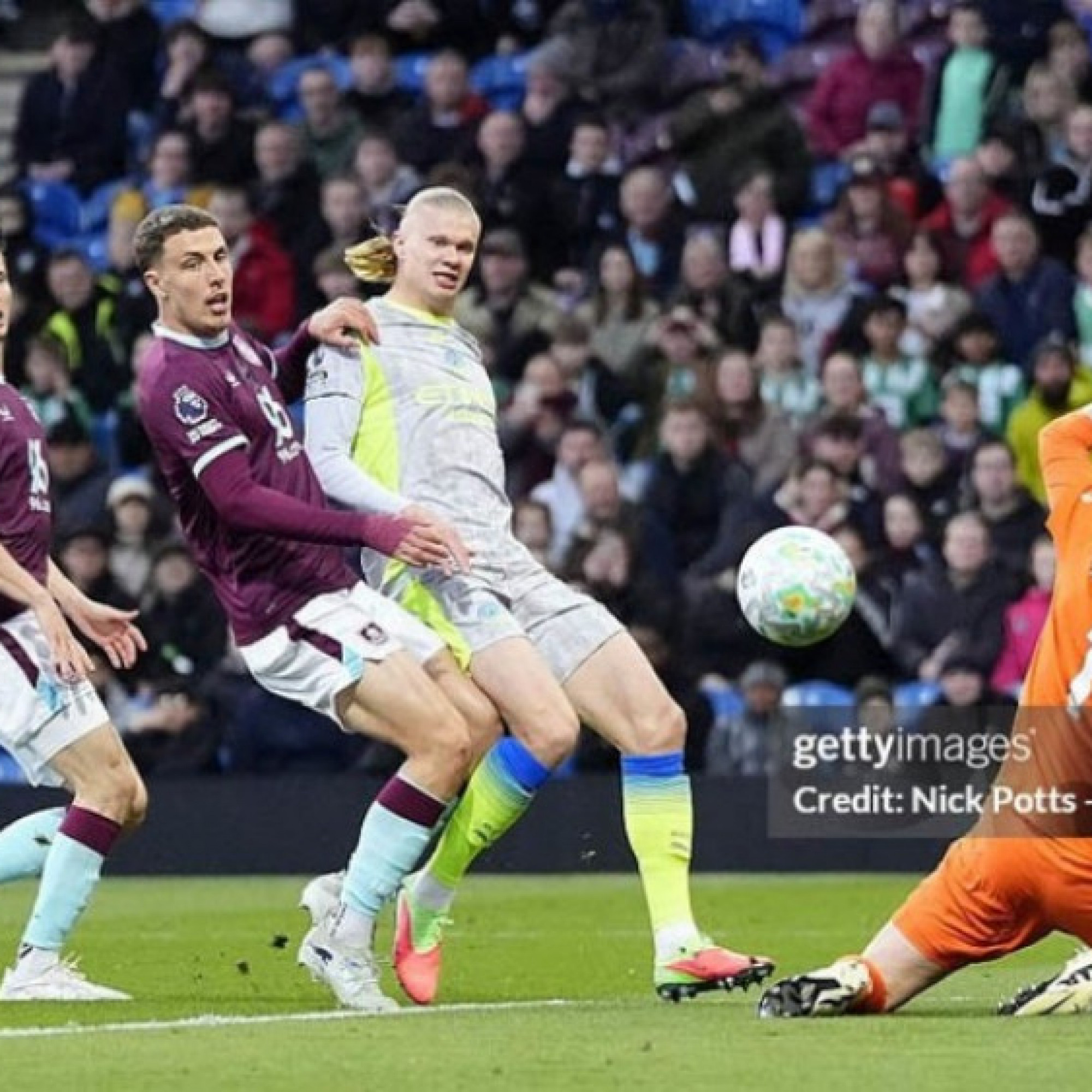 - Video bóng đá Burnley - Man City: Khác biệt Haaland (Ngoại hạng Anh)
